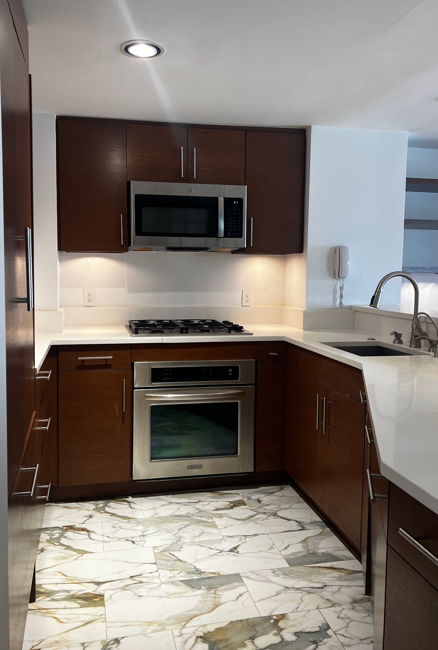 106 Central Park S 16G