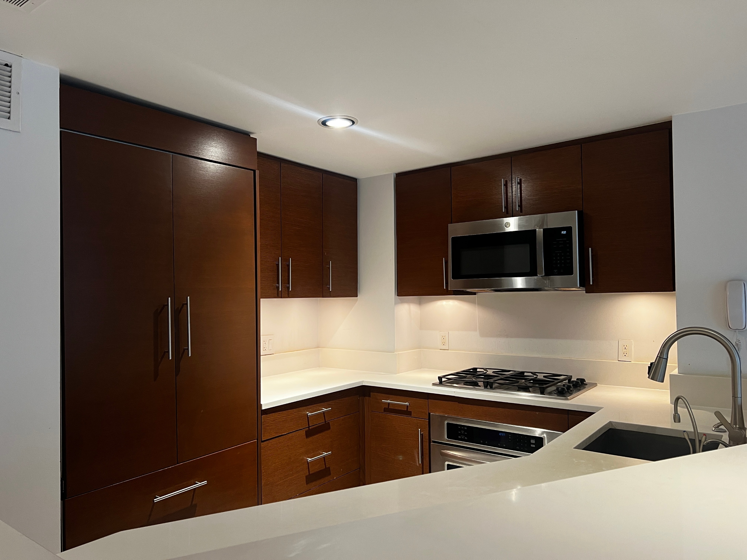 106 Central Park S 16G