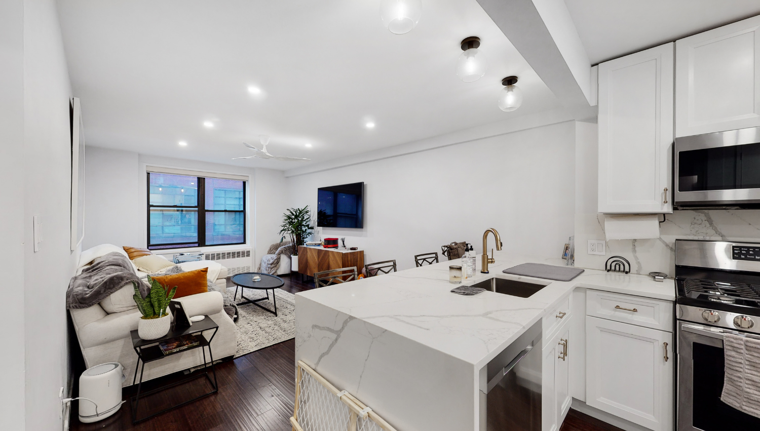 165 Christopher Street 2X