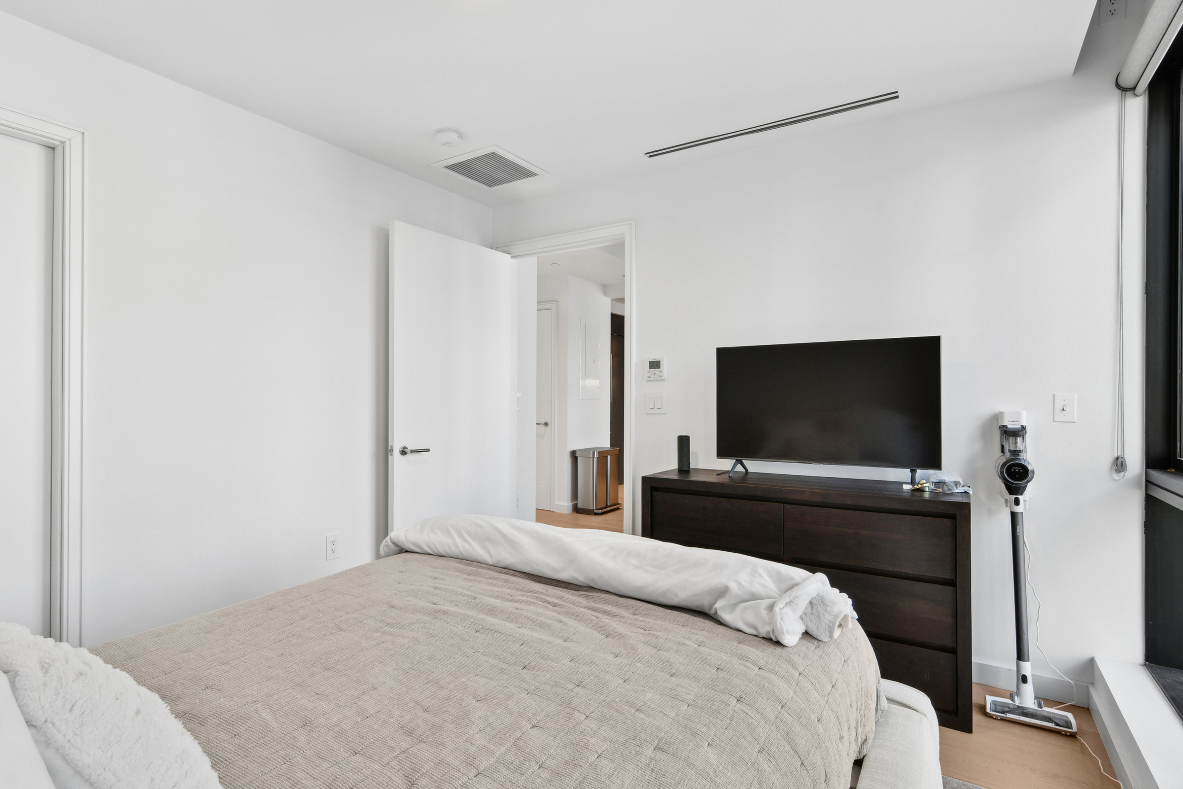 300 W 30th Street 4B