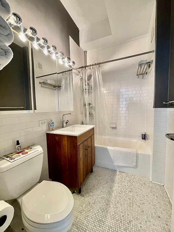 99 John Street 2304
