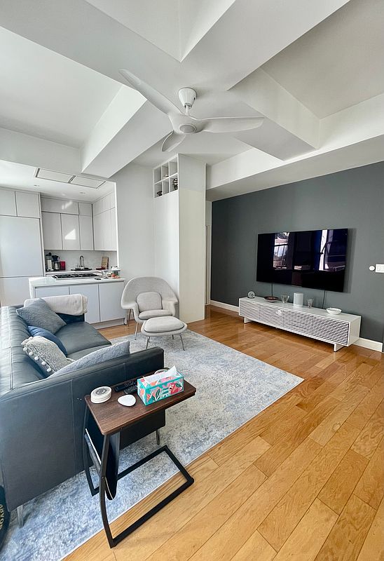 99 John Street 2304
