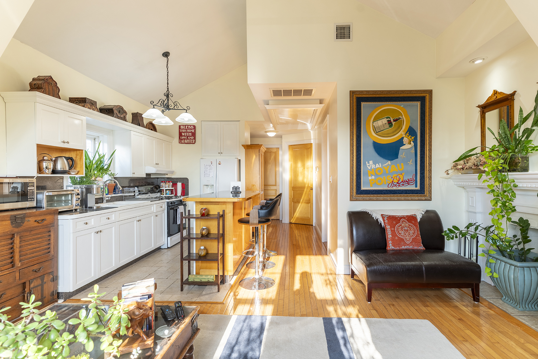 68-23 Exeter Street 2
