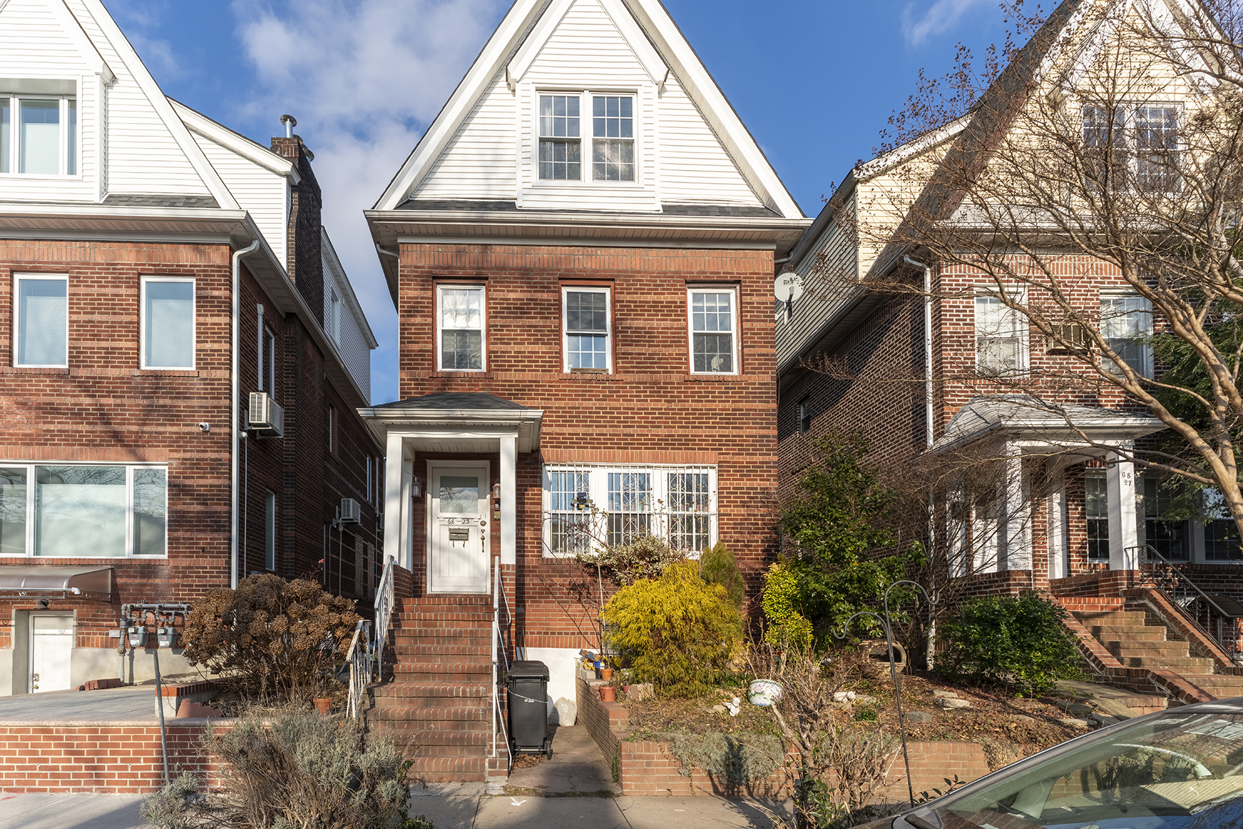 68-23 Exeter Street 2