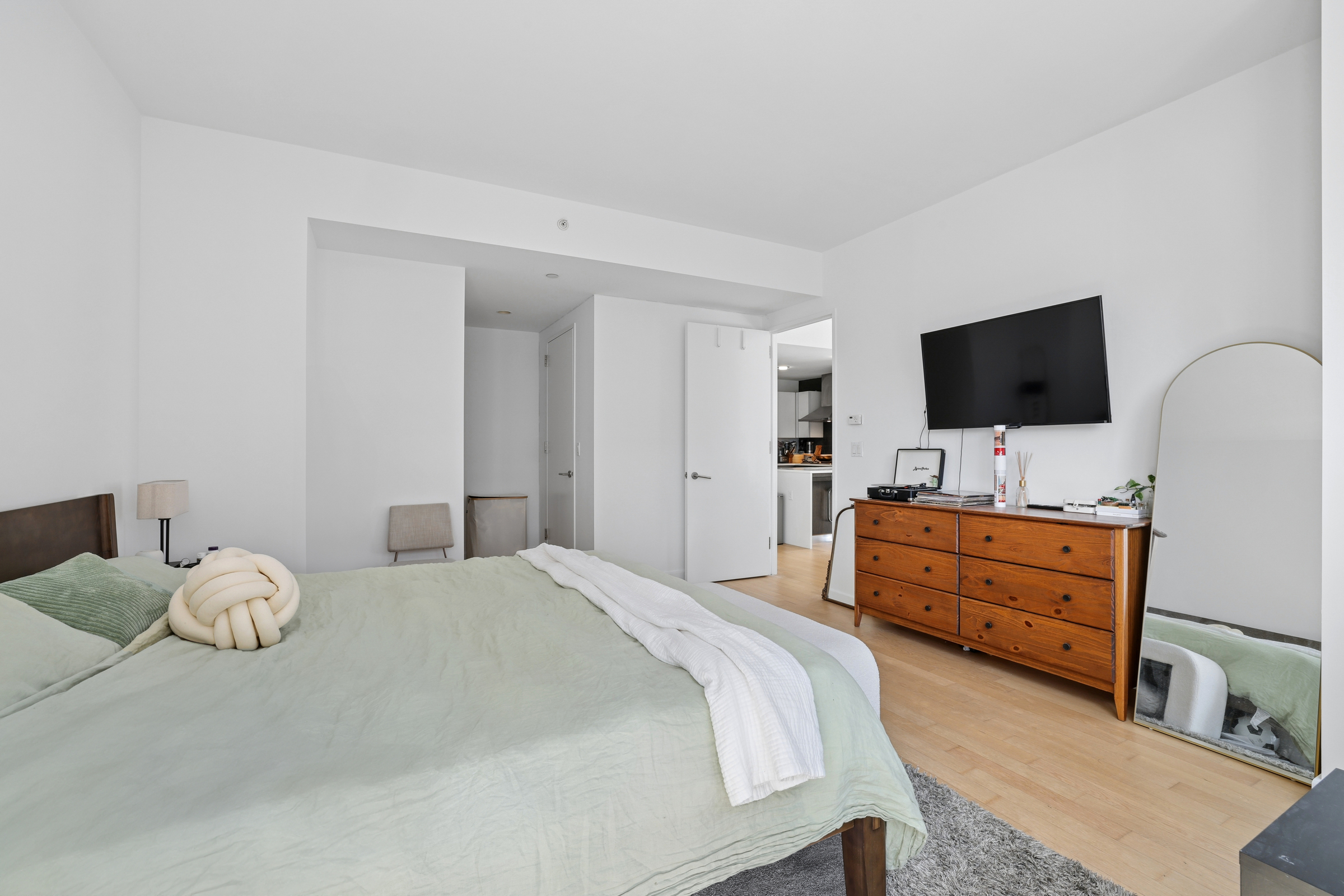 247 W 46th Street 2204