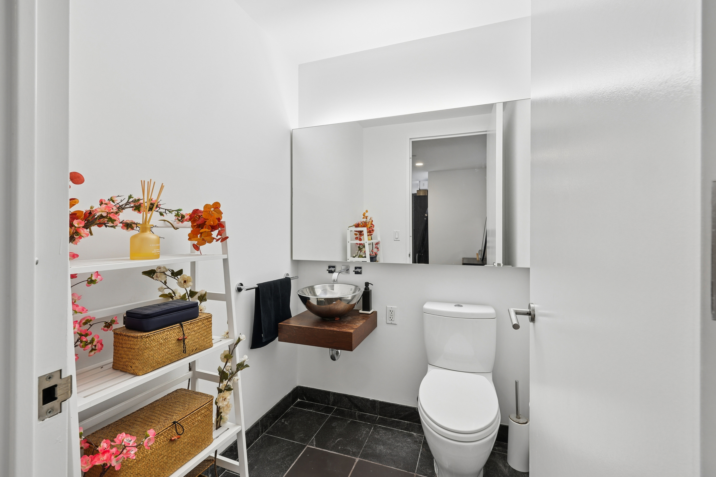 247 W 46th Street 2204