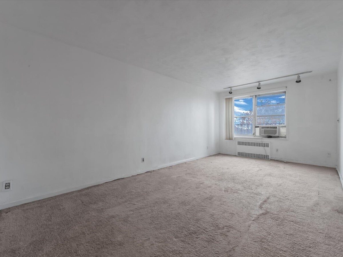 26-25 Union Street 6A