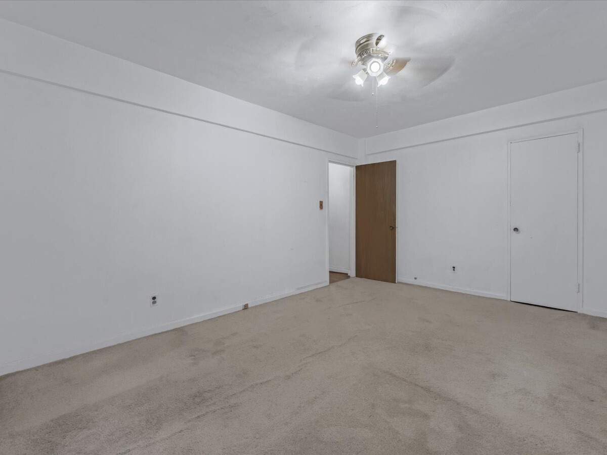26-25 Union Street 6A