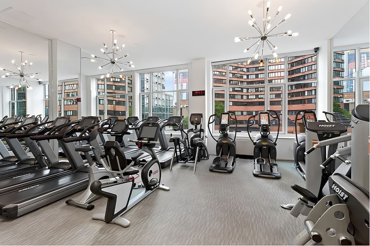 635 W 42nd Street 24B