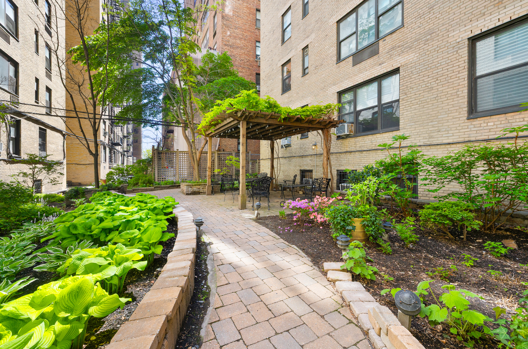 424 E 52nd Street 12A