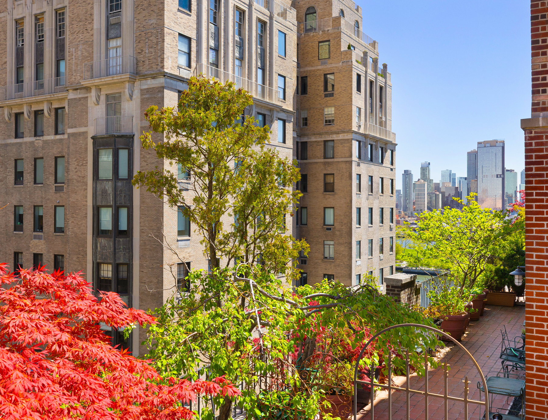 424 E 52nd Street 12A