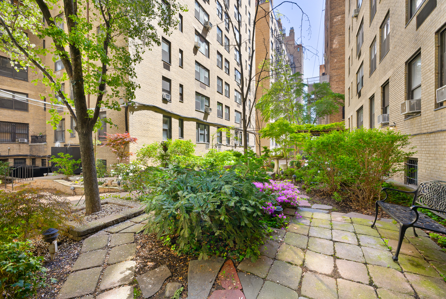 424 E 52nd Street 12A