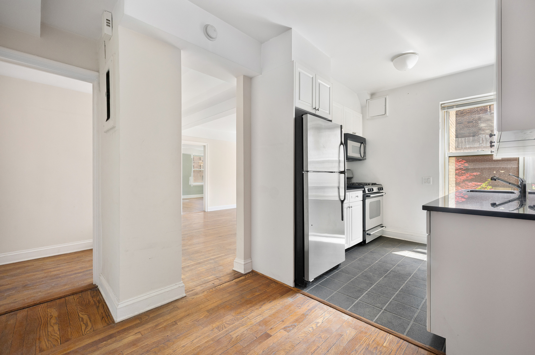 424 E 52nd Street 12A