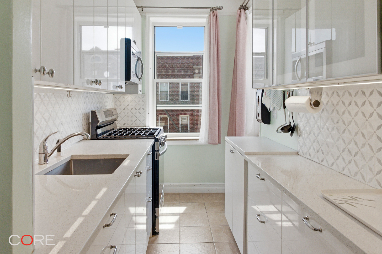 114-20 Boulevard F2