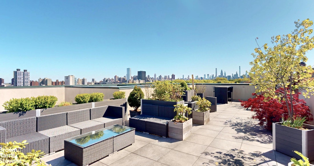 2098 FREDERICK DOUGLASS Boulevard 3D