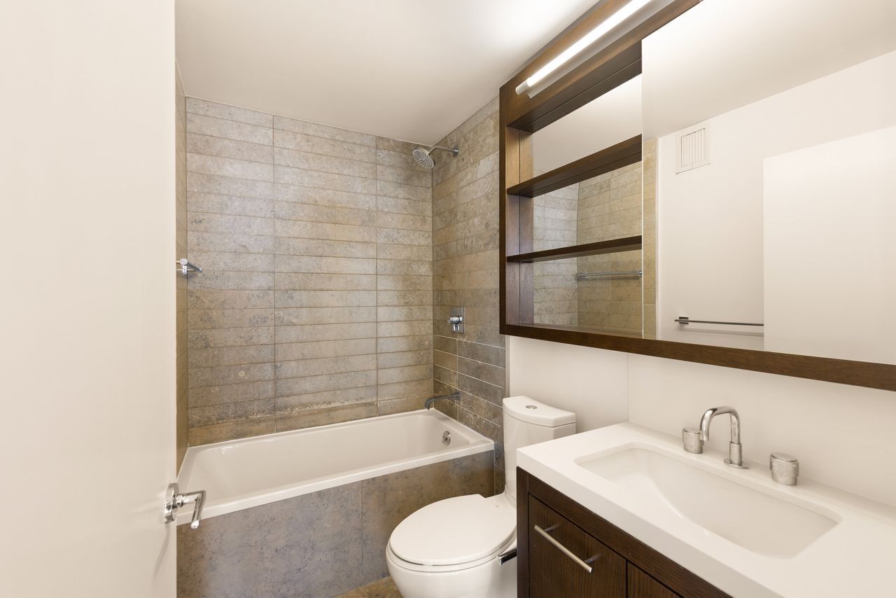 225 Rector Place 22J