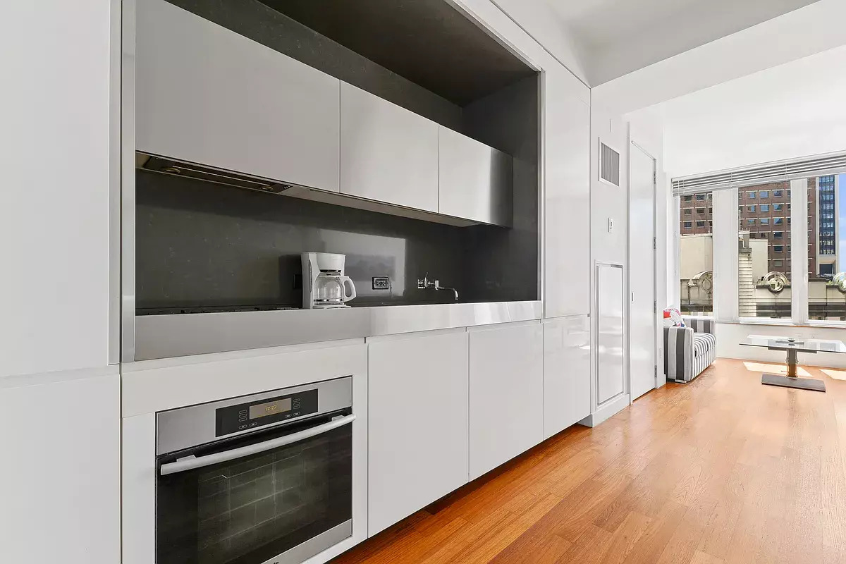 15 William Street 15D