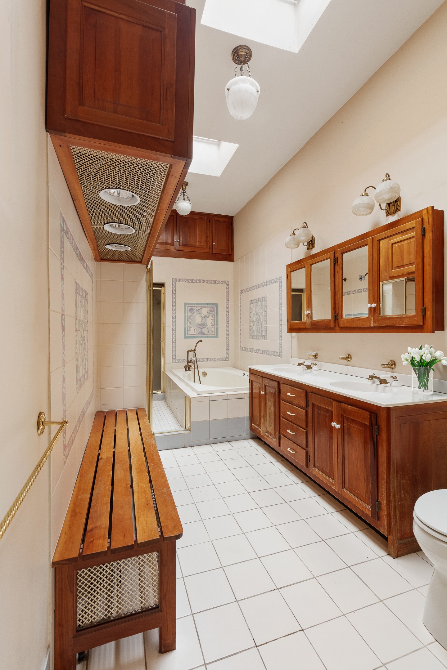 234 W 22nd Street