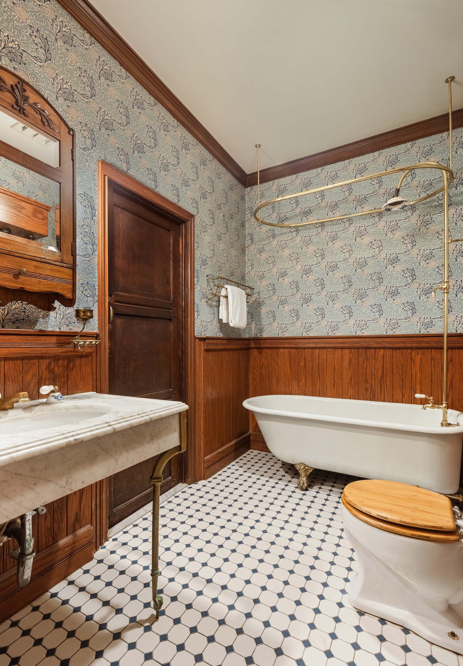 234 W 22nd Street