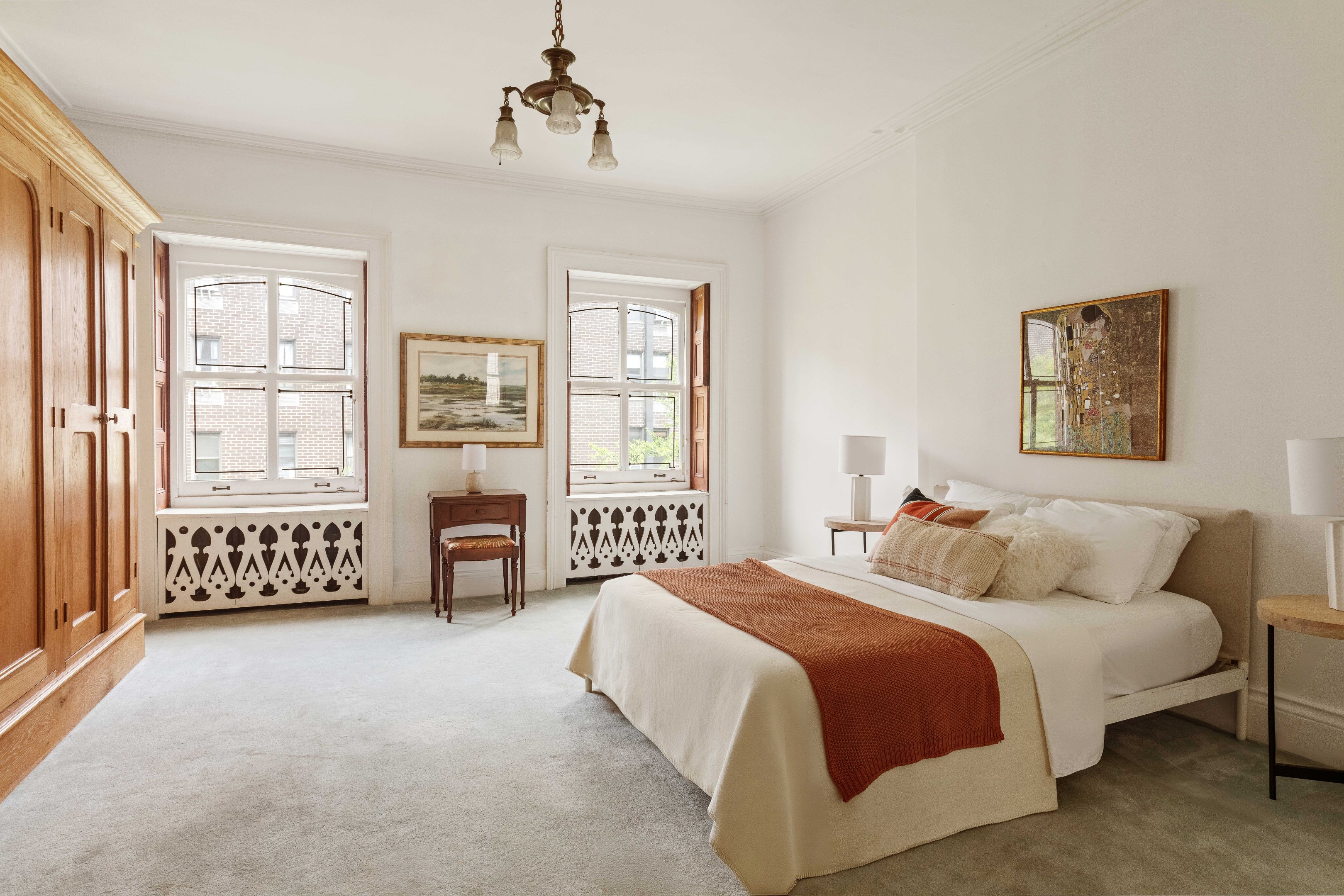 234 W 22nd Street