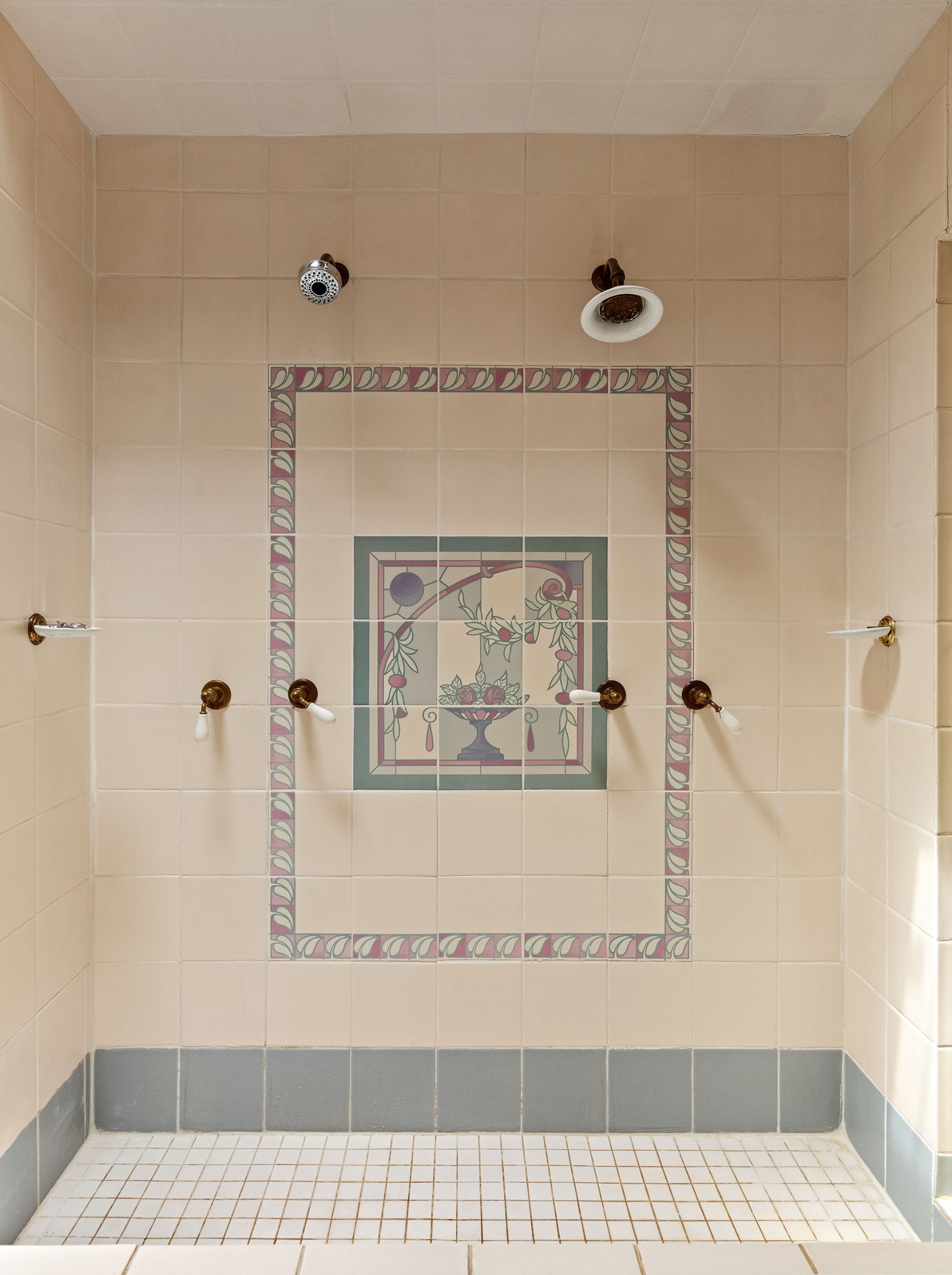 234 W 22nd Street