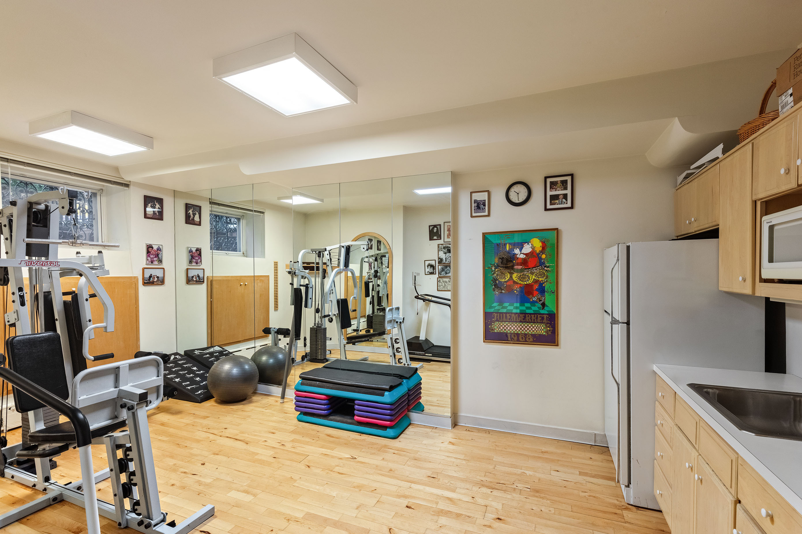 234 W 22nd Street