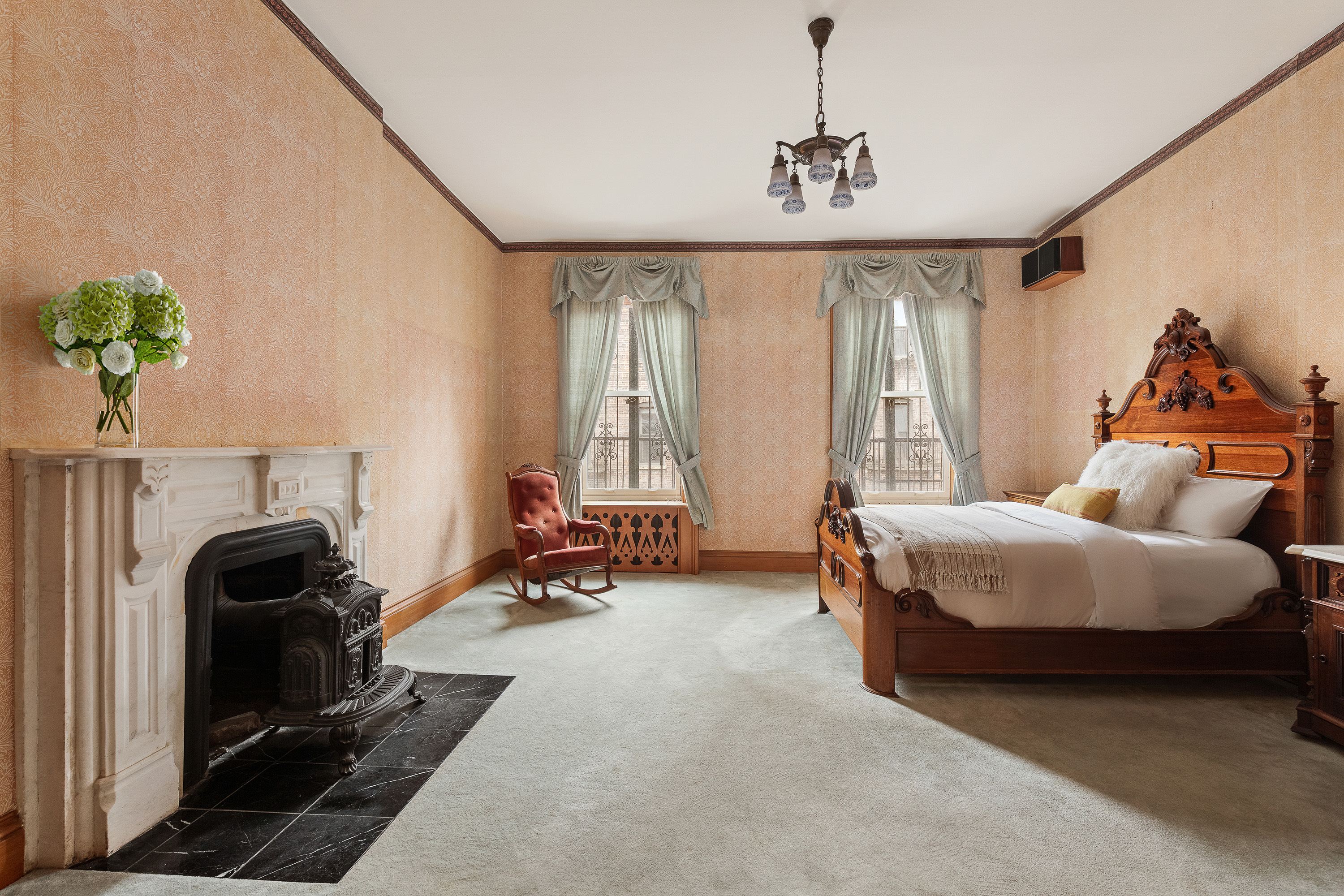 234 W 22nd Street