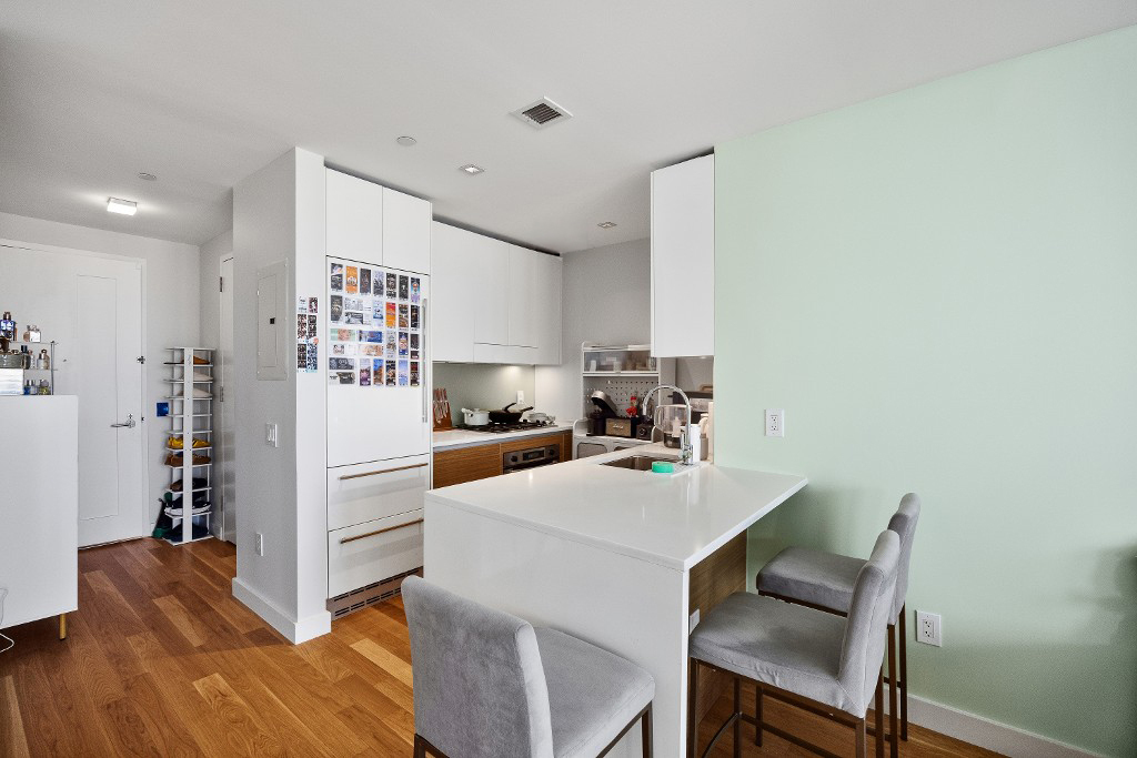 555 W 59th Street 23A