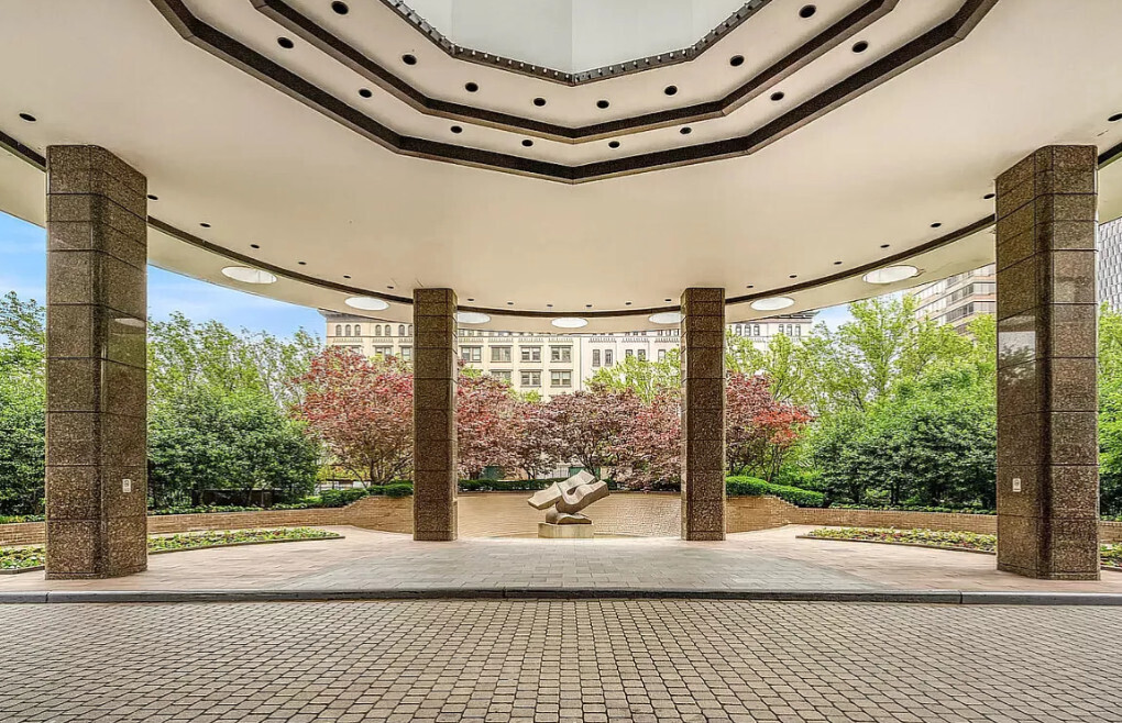 330 E 38th Street 51G