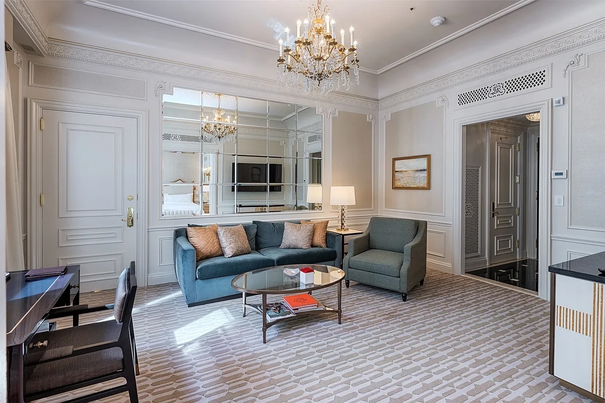 2 E 55th Street 112129