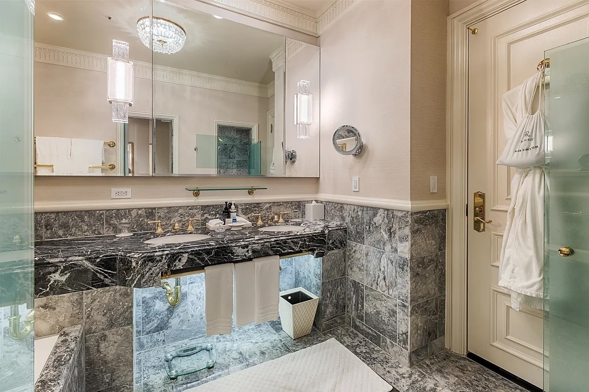 2 E 55th Street 112129