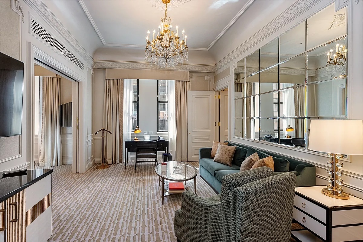 2 E 55th Street 112129