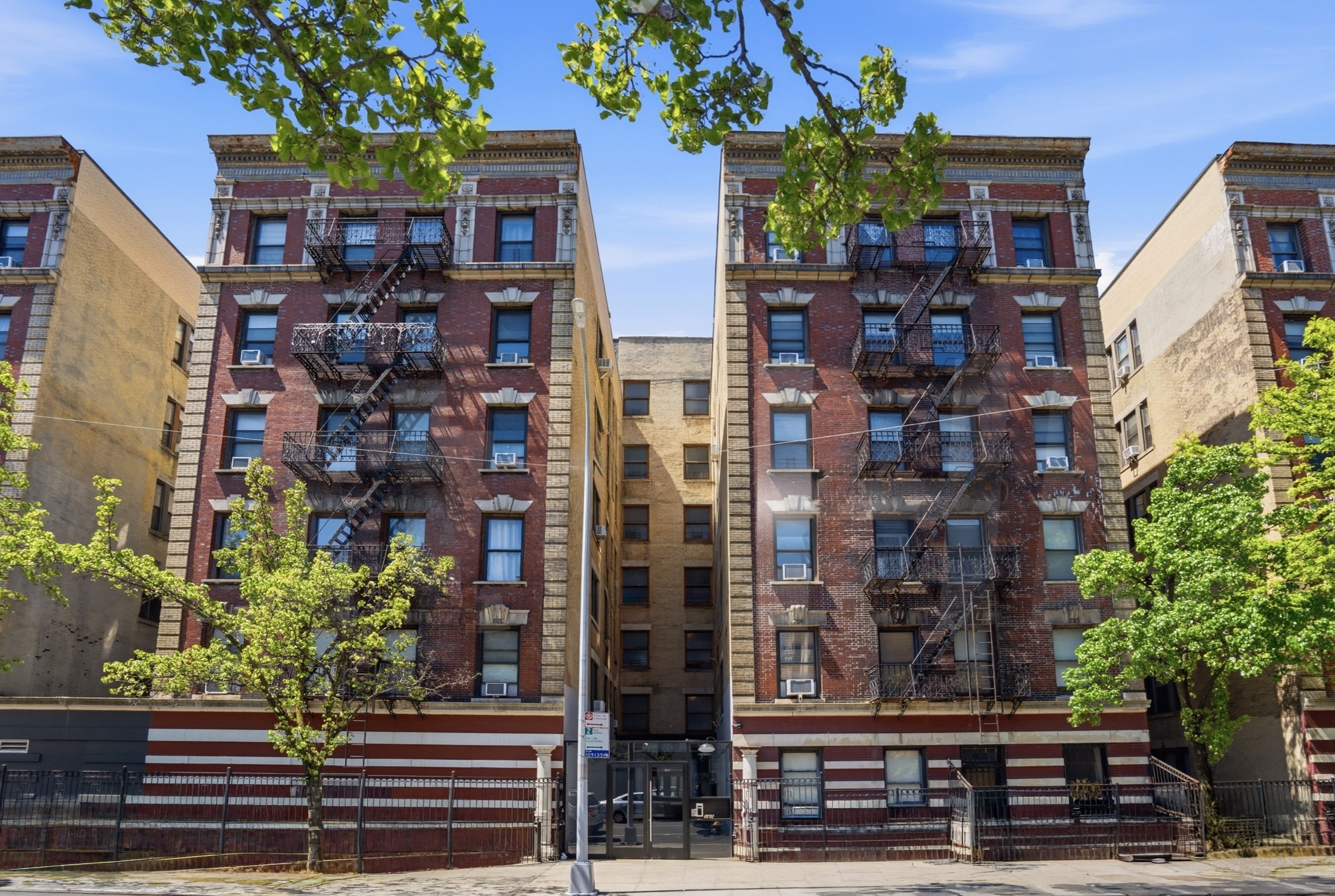 4260 Broadway 608