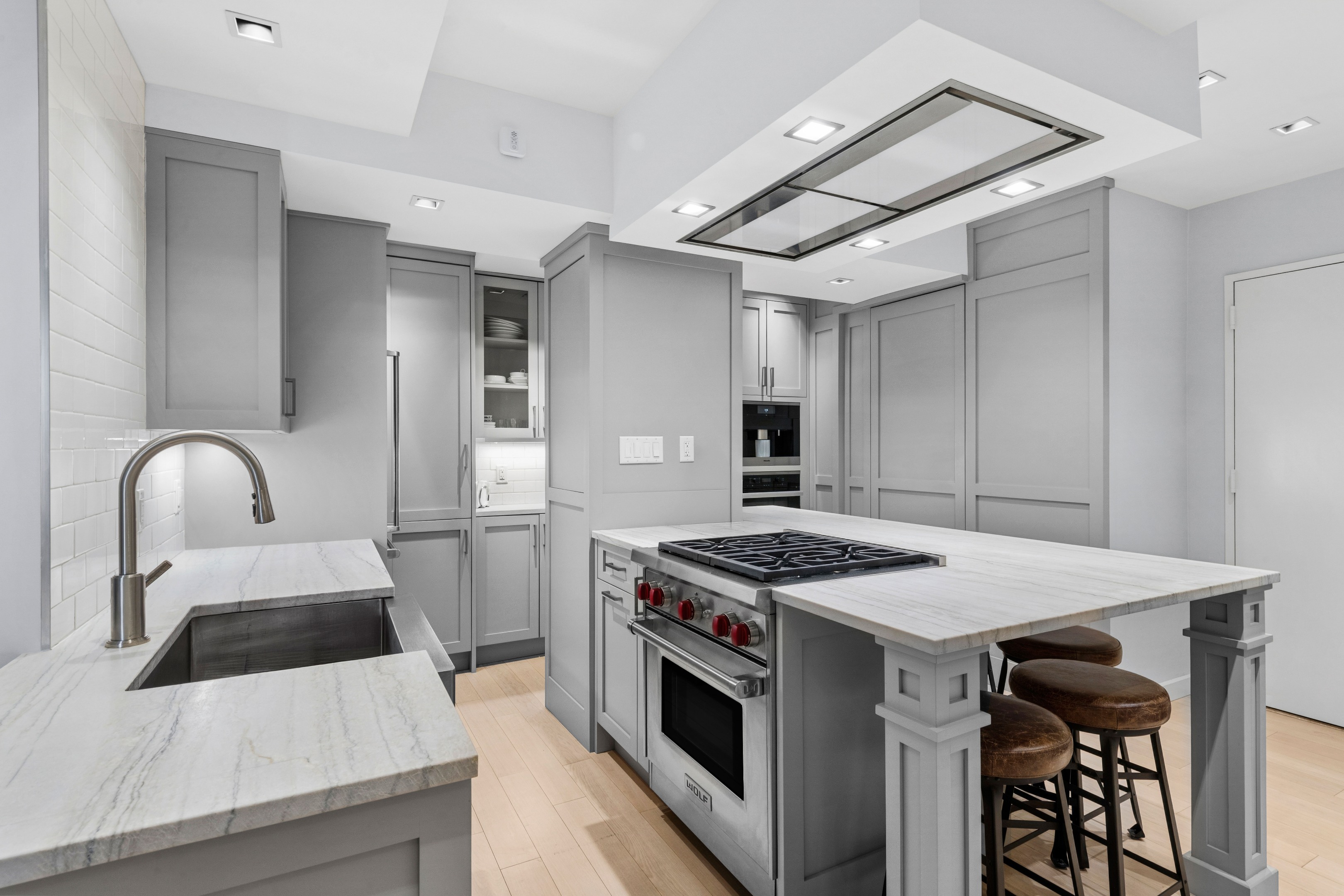 106 Central Park S 14B