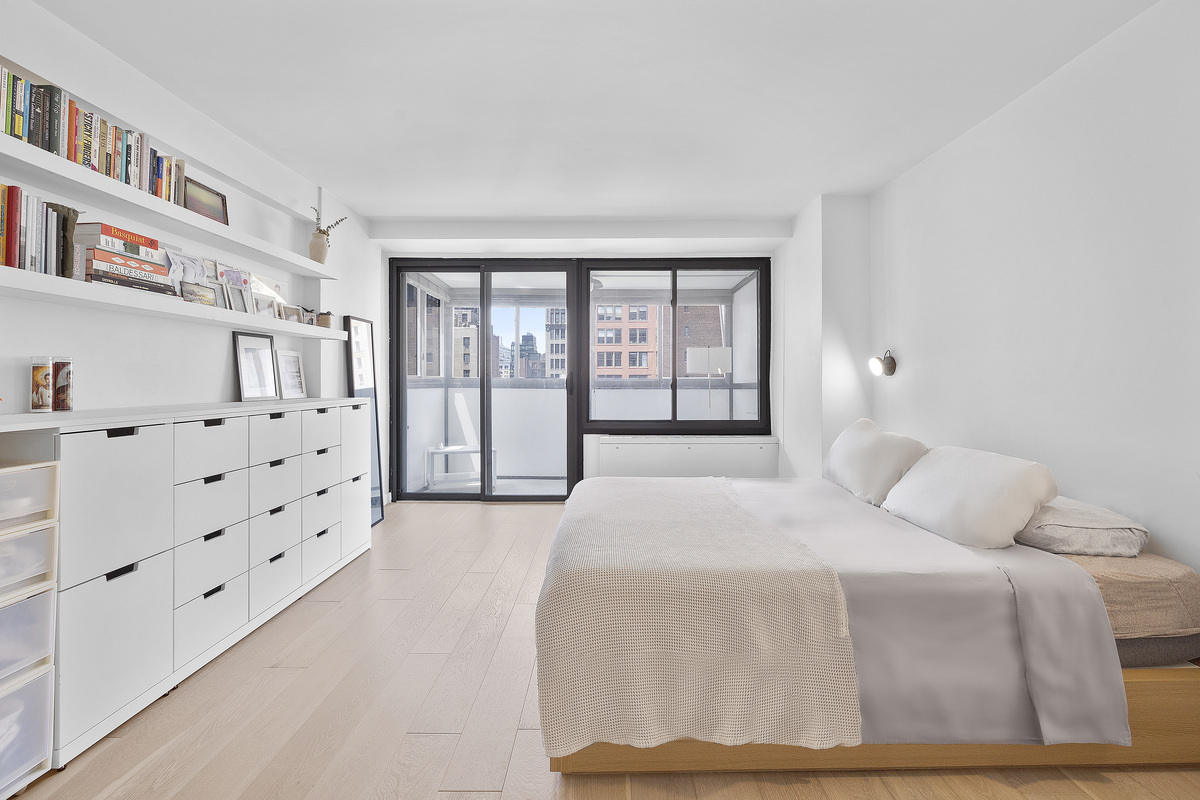 142 E 16th Street 11G