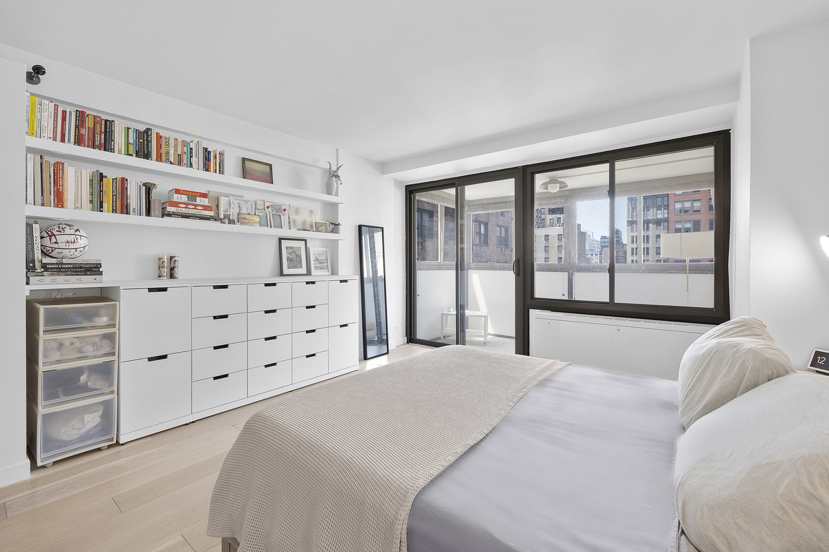 142 E 16th Street 11G