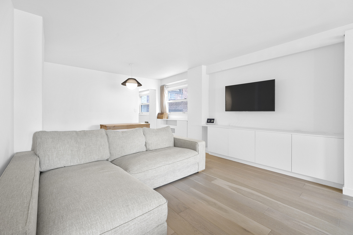 142 E 16th Street 11G