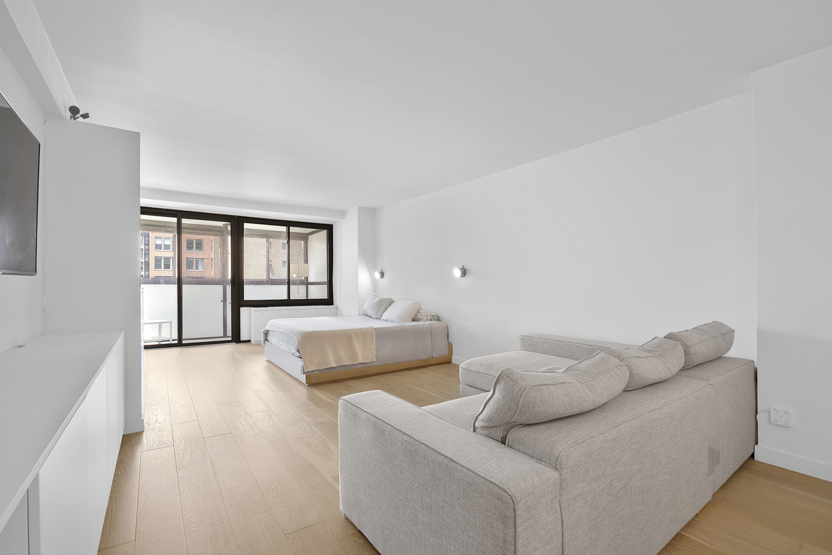142 E 16th Street 11G