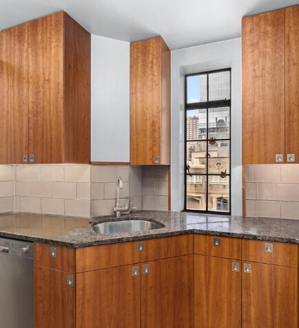 340 W 57th Street 8B