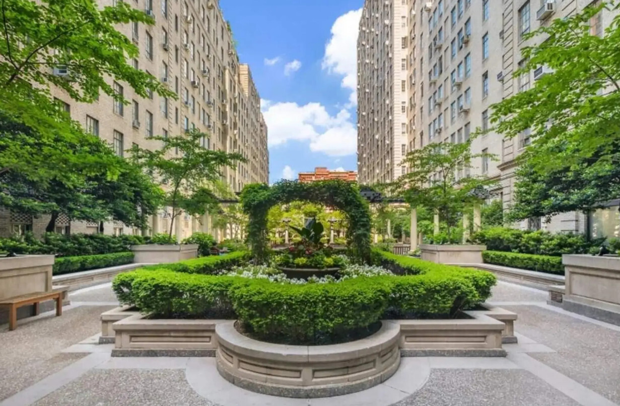 340 W 57th Street 8B