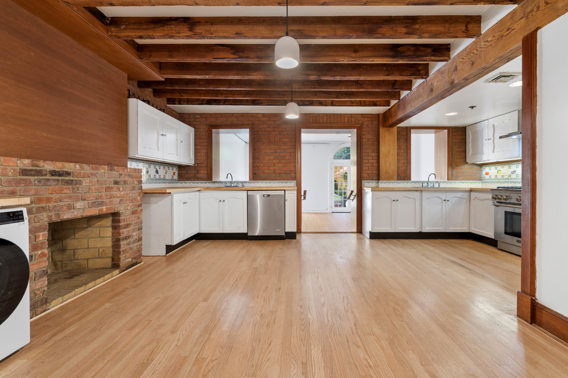 344 E 84TH Street 1
