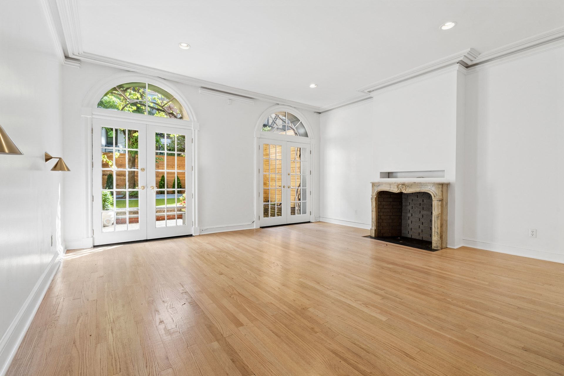 344 E 84TH Street 1