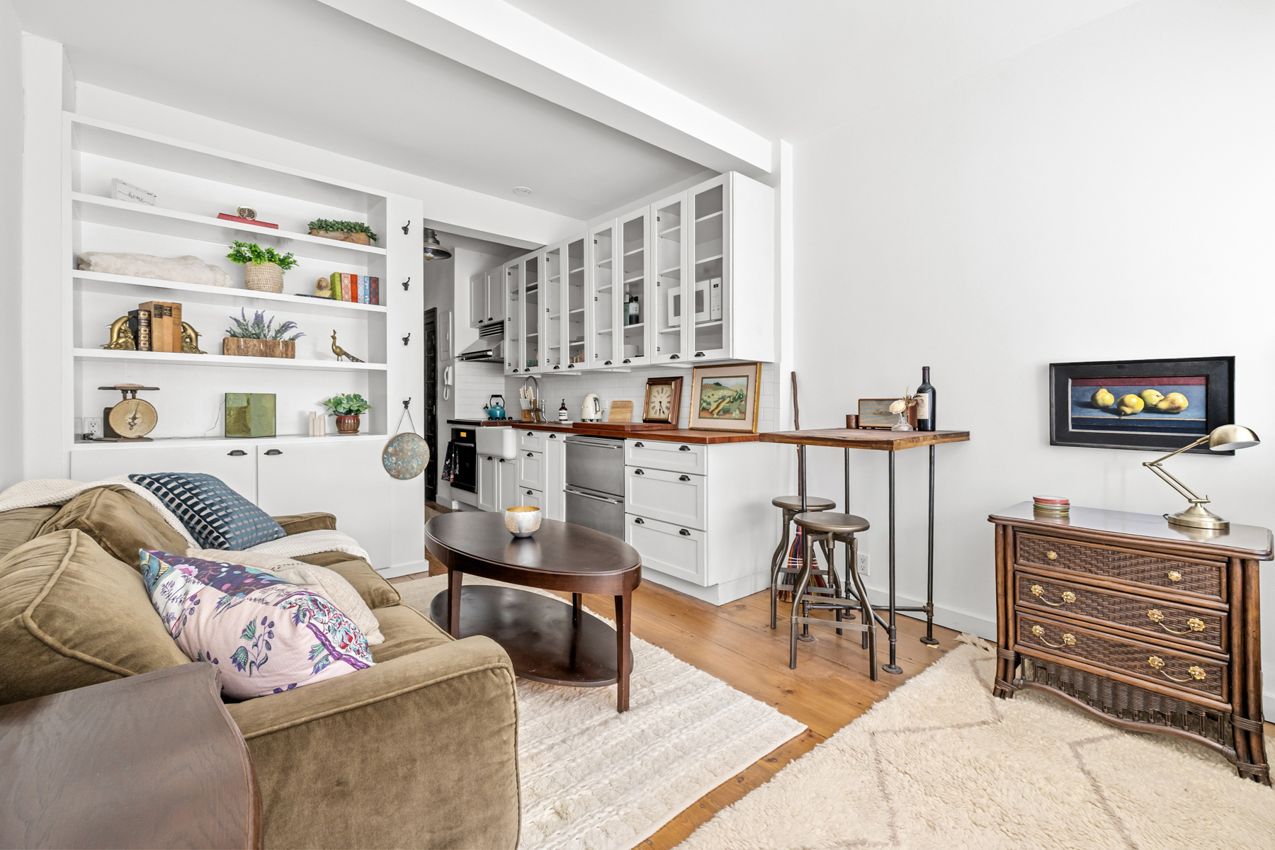 310 Riverside Drive 1110
