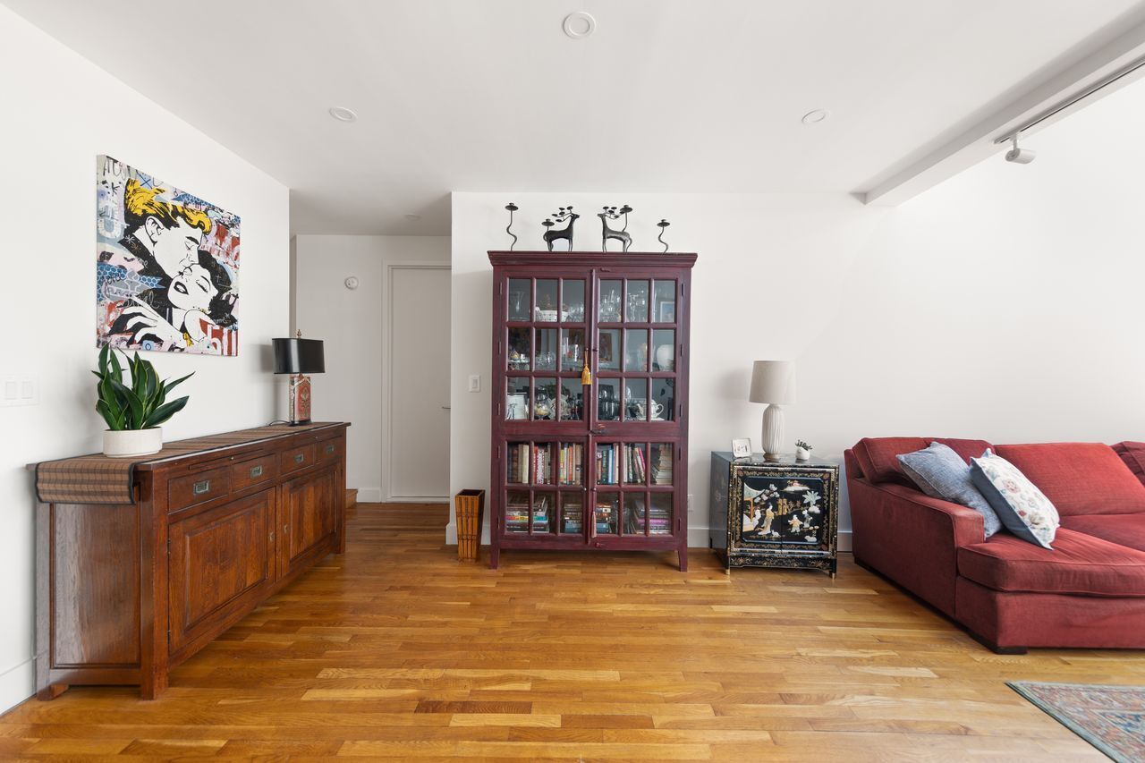 250 W 88th Street 802