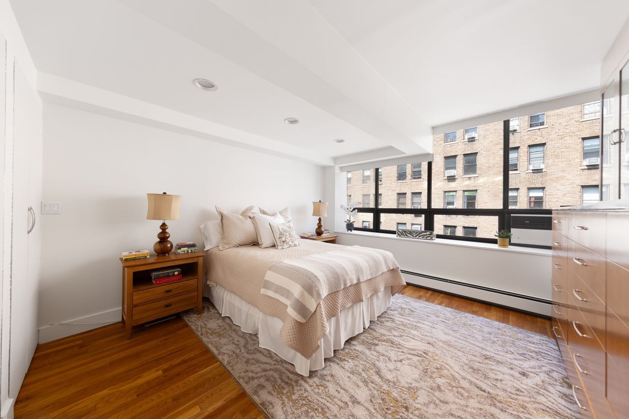 250 W 88th Street 802
