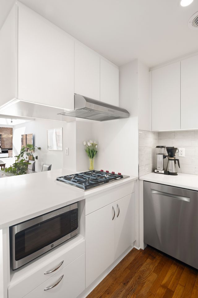 250 W 88th Street 802