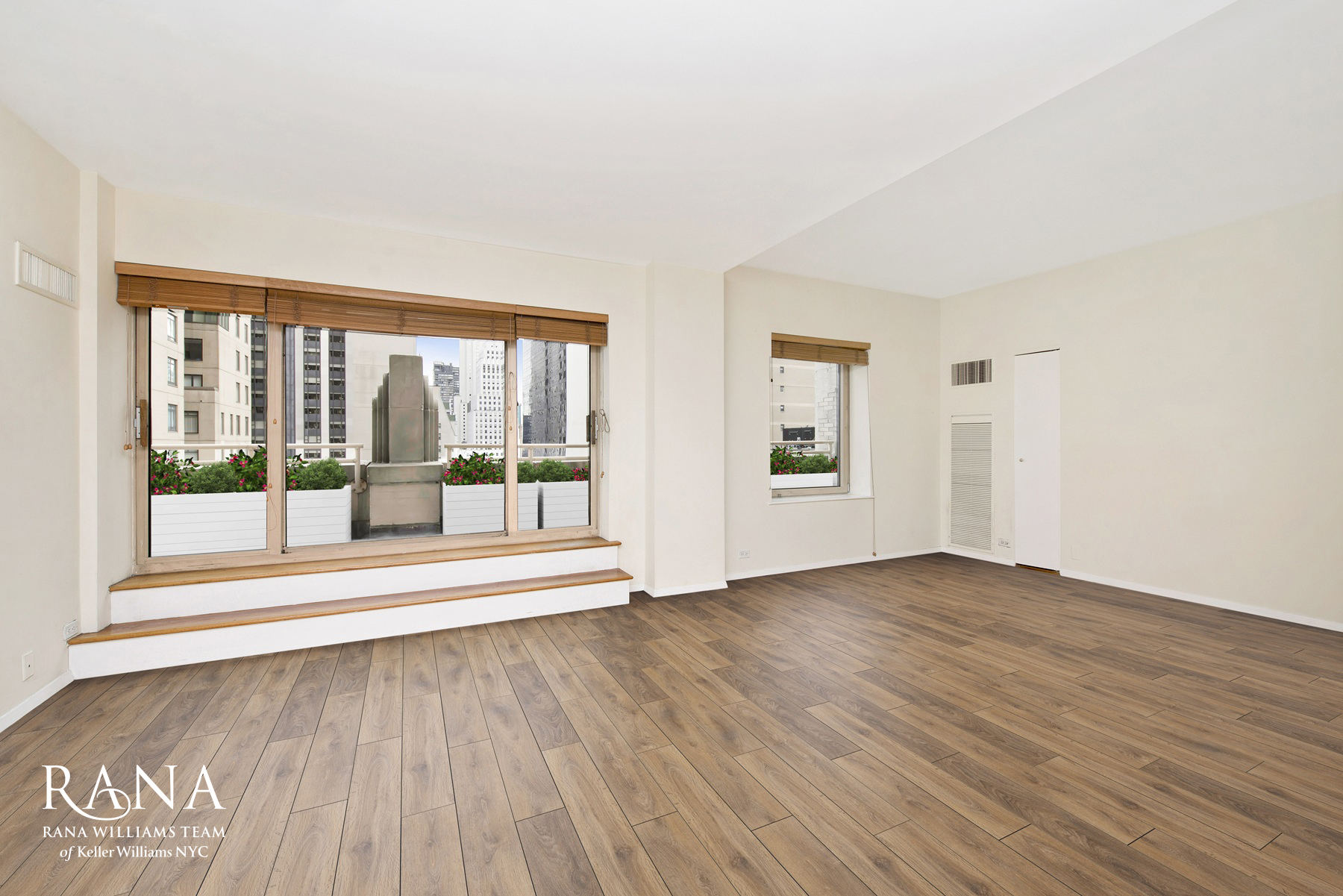 106 Central Park S 22G