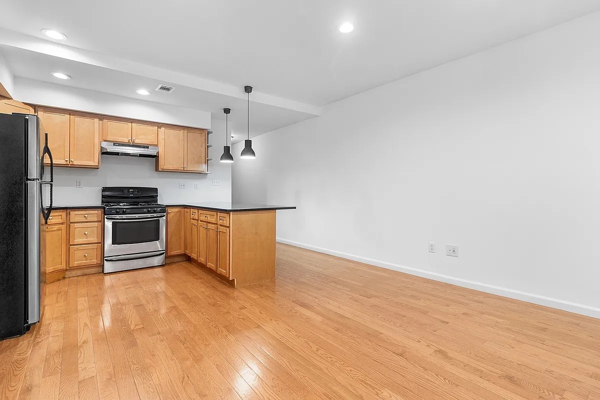 315 22nd Street 1