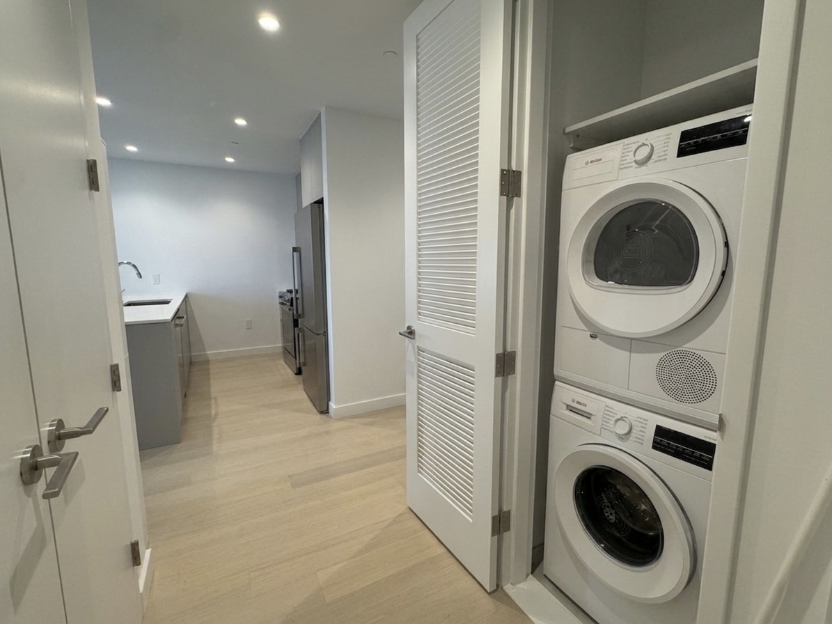 569 Fulton Street 8C