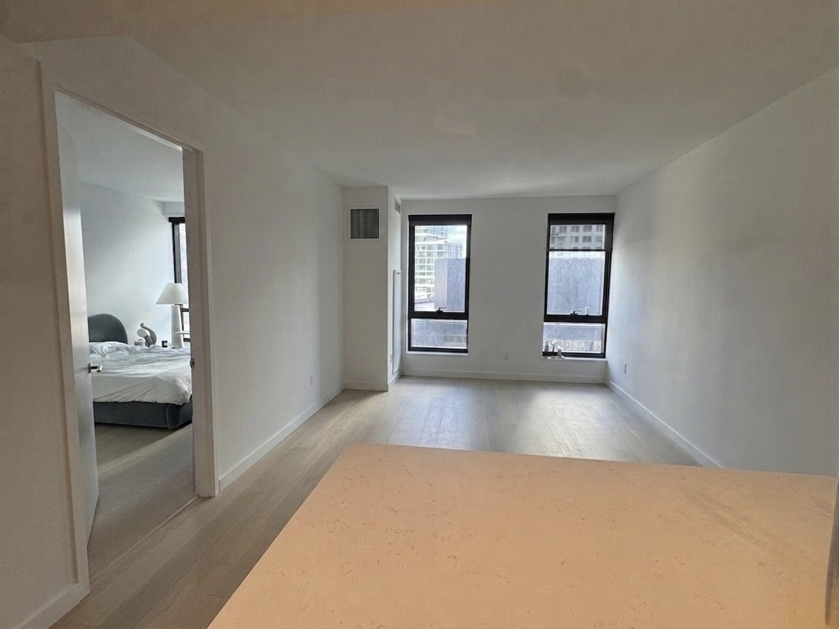 569 Fulton Street 8C